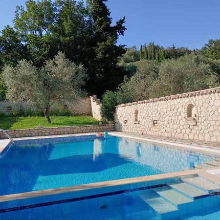 Pool Villa Grigoris Aspiotades Exterior foto