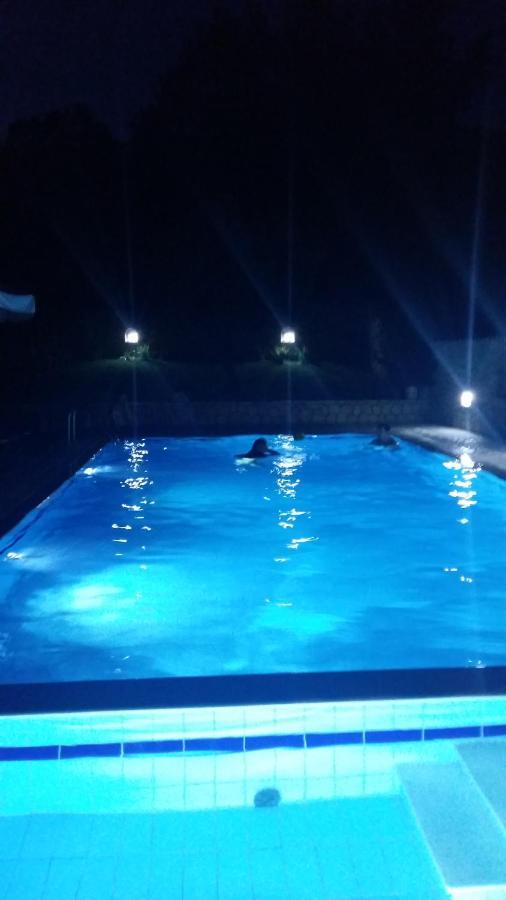 Pool Villa Grigoris Aspiotades Exterior foto