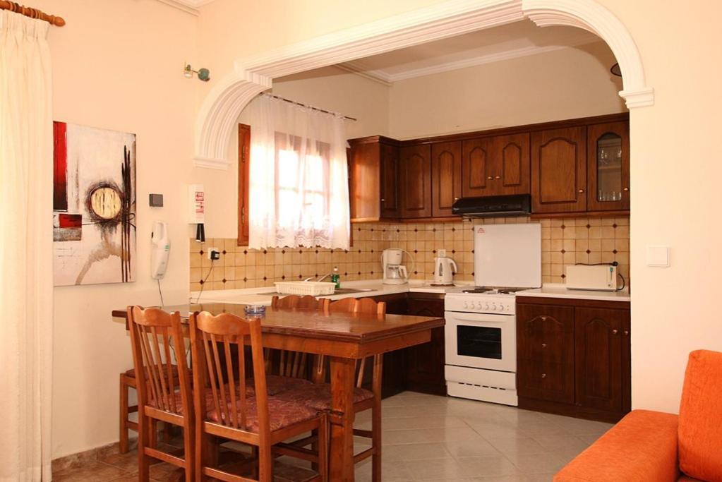 Pool Villa Grigoris Aspiotades Exterior foto