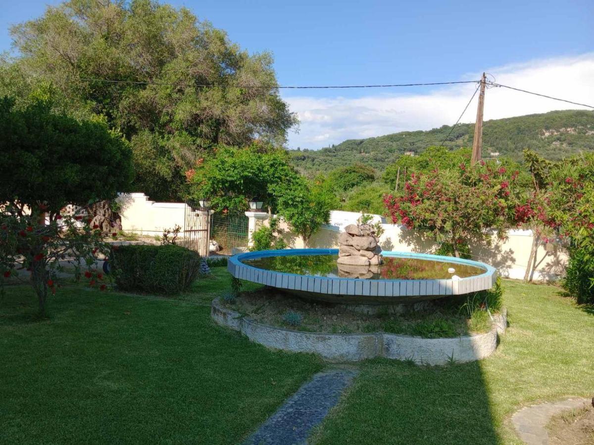 Pool Villa Grigoris Aspiotades Exterior foto